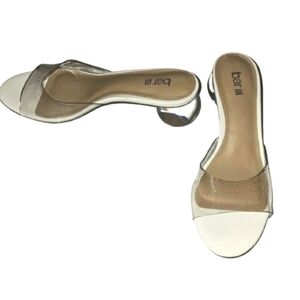 NIB, Bar III clear slip on, round lucite heel shoes size 9M